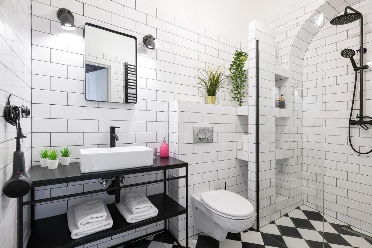 Discover Krakow Apartments - 3 Rakowicka St - Amazing Loft Near Main Station - Netflix Ngoại thất bức ảnh
