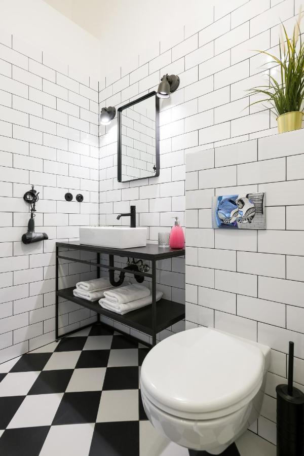 Discover Krakow Apartments - 3 Rakowicka St - Amazing Loft Near Main Station - Netflix Ngoại thất bức ảnh